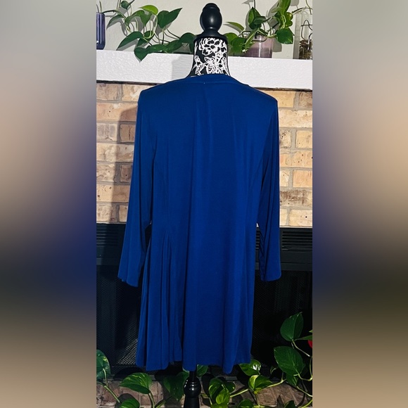 Avenue 3/4 sleeves Royal blue size L NWOT - Picture 3 of 9